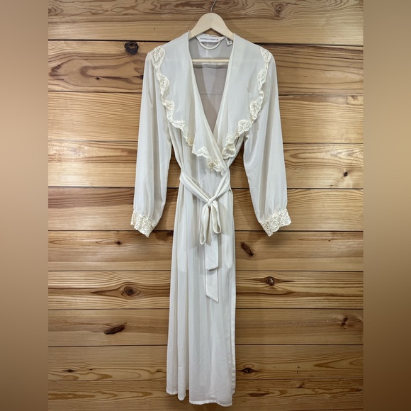 Vtg Victoria's Secret Robe M/L Sheer Ivory Chiffon Lace Trim Long B124 - Picture 1 of 16